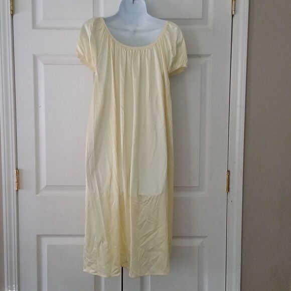 Vintage Lorraine short sleeve yellow nightgown with lace accent Sz L - Picture 5 of 7
